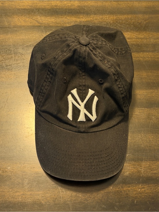 Cooperstown Collection Other - New York Yankees Black Adjustable Baseball Cap